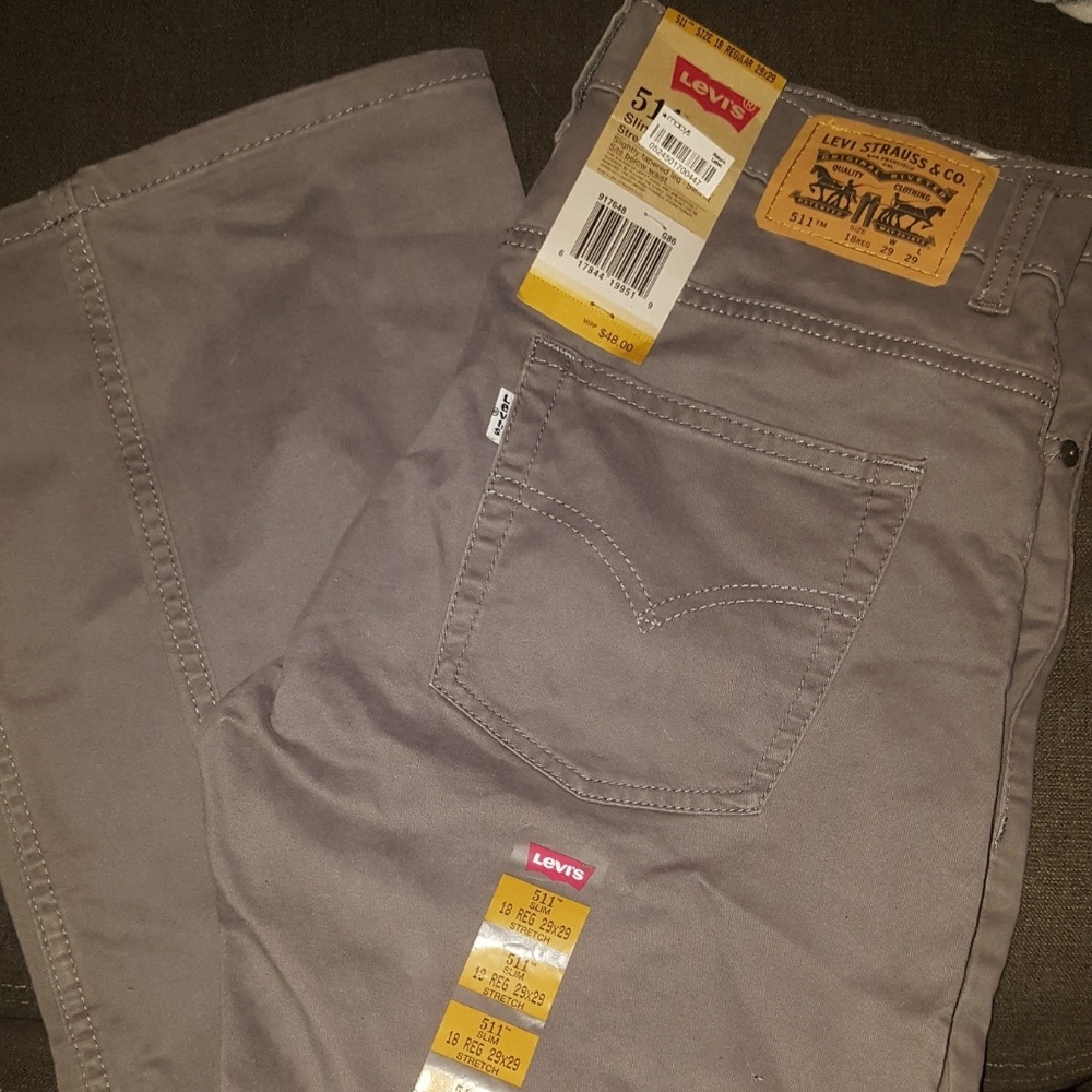 ⭕⭕LEVIS BRAND NEW LEVIS JEANS